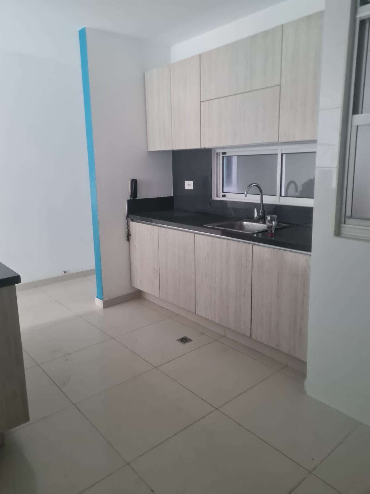 93.2 M2 1.8% MV Barranquilla Suitable Unit Bristol Poblado Neighborhood